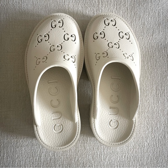 Gucci Perforated Rubber Clogs Platform Mule Cream Perforated G - Picture 2 of 7